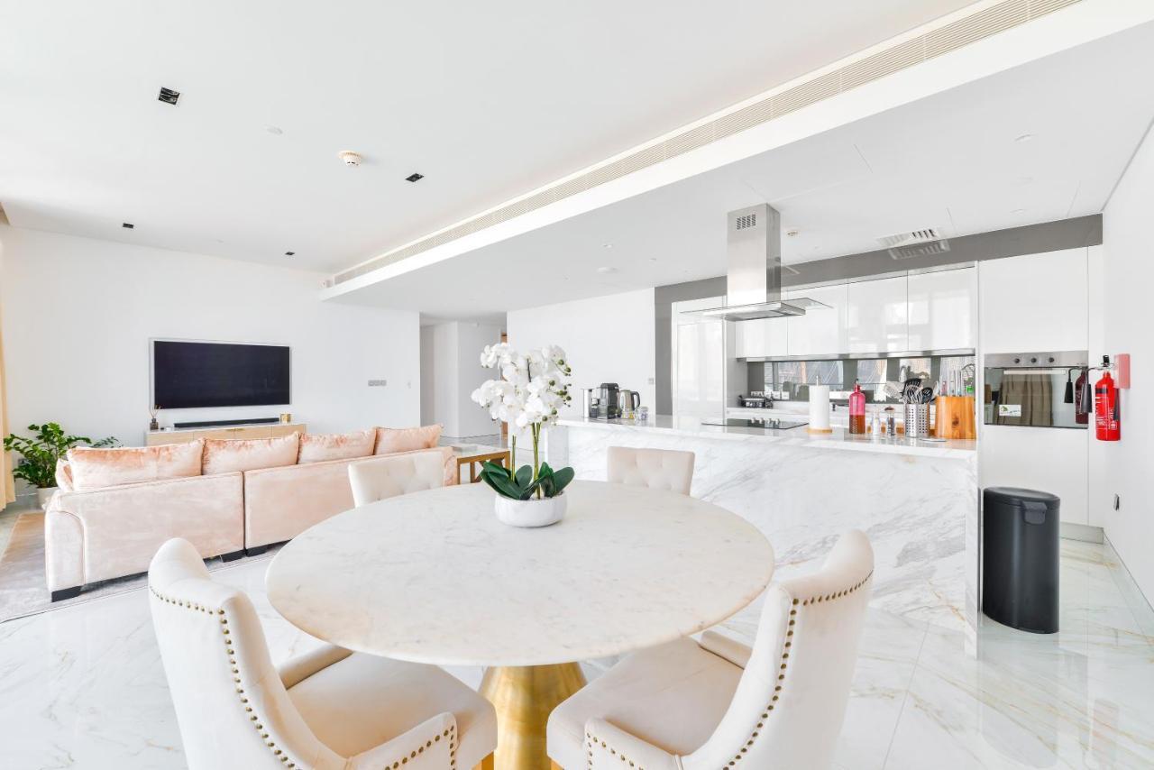Luxury 2 Bedroom Beachfront Apt W Stunning Sea View Ντουμπάι Εξωτερικό φωτογραφία